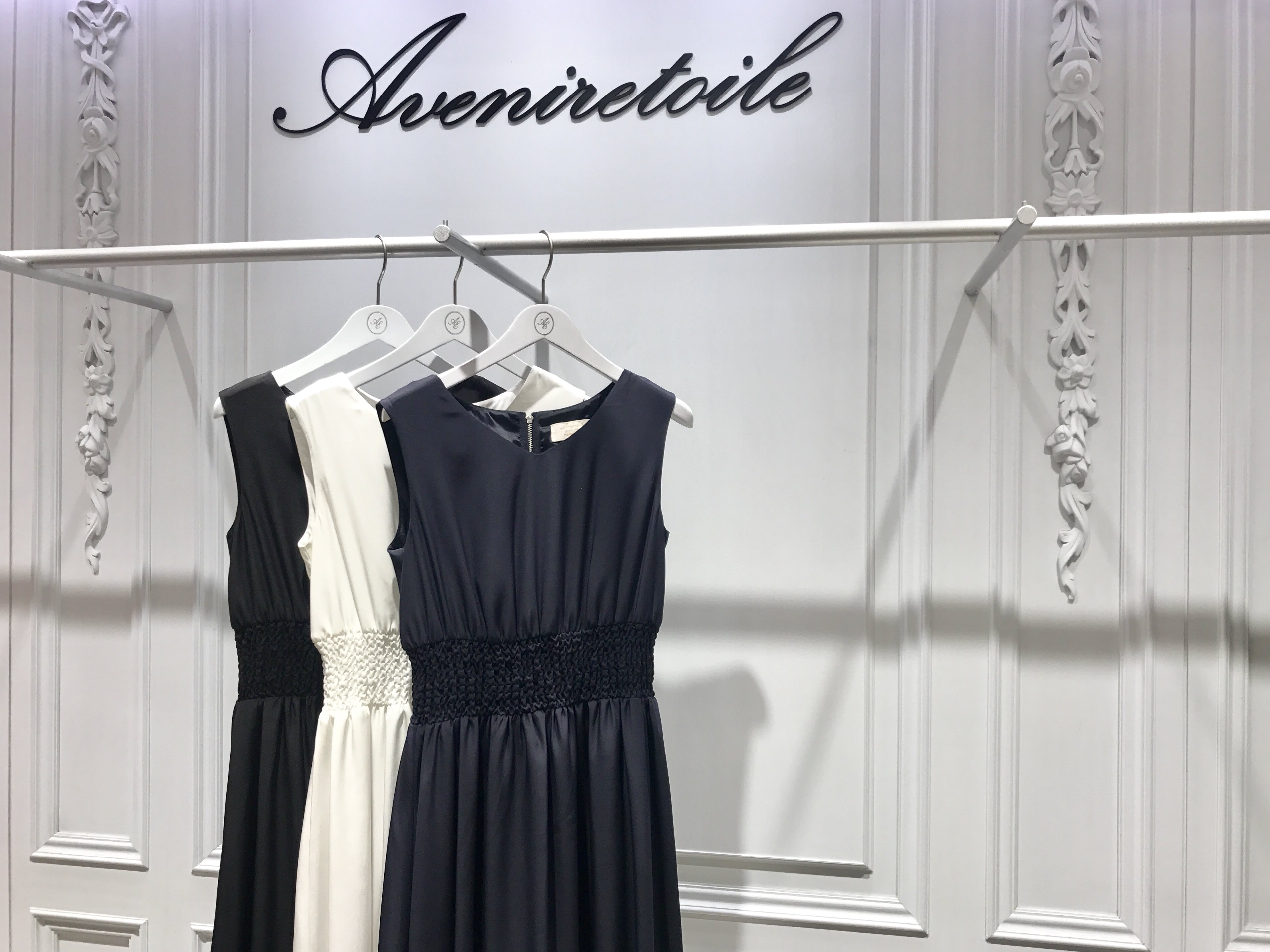 ウエストシャーリングノースリーブワンピース Aveniretoile Staff Blog