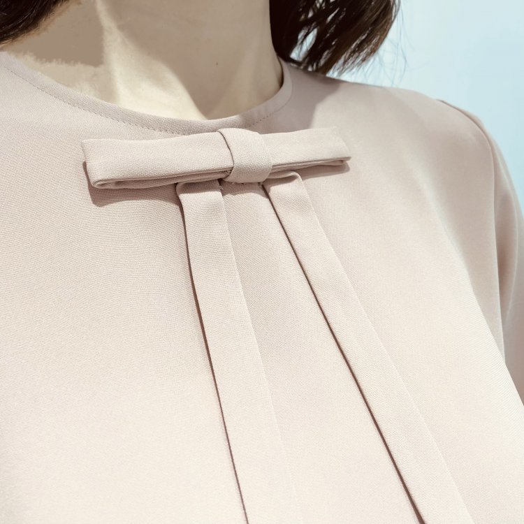 新作入荷情報＜リボンタイペプラムブラウス＞ | m-i-d | AVENIRETOILE