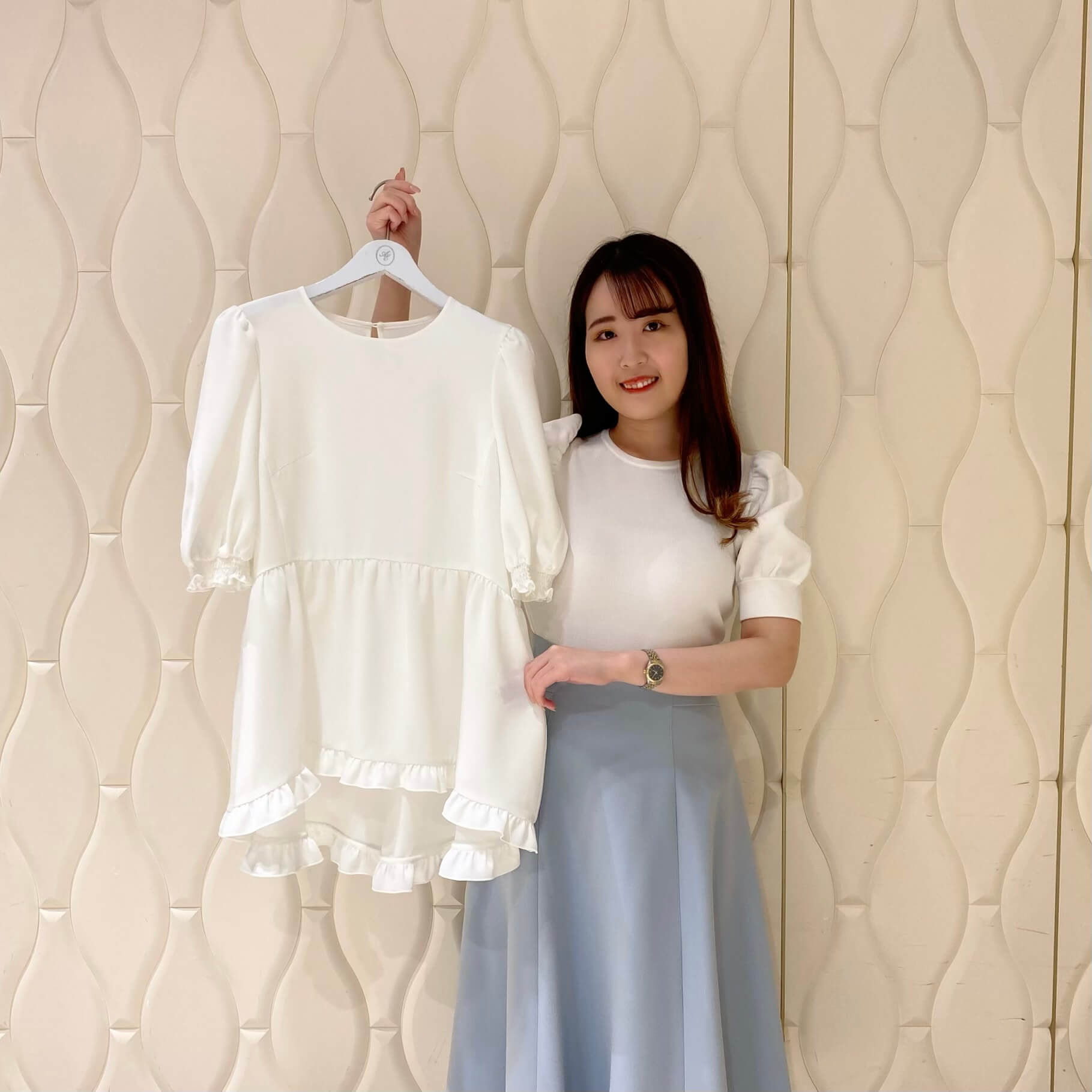 パンツ派必見の上品ブラウス☆30・32・38サイズは残り僅かです