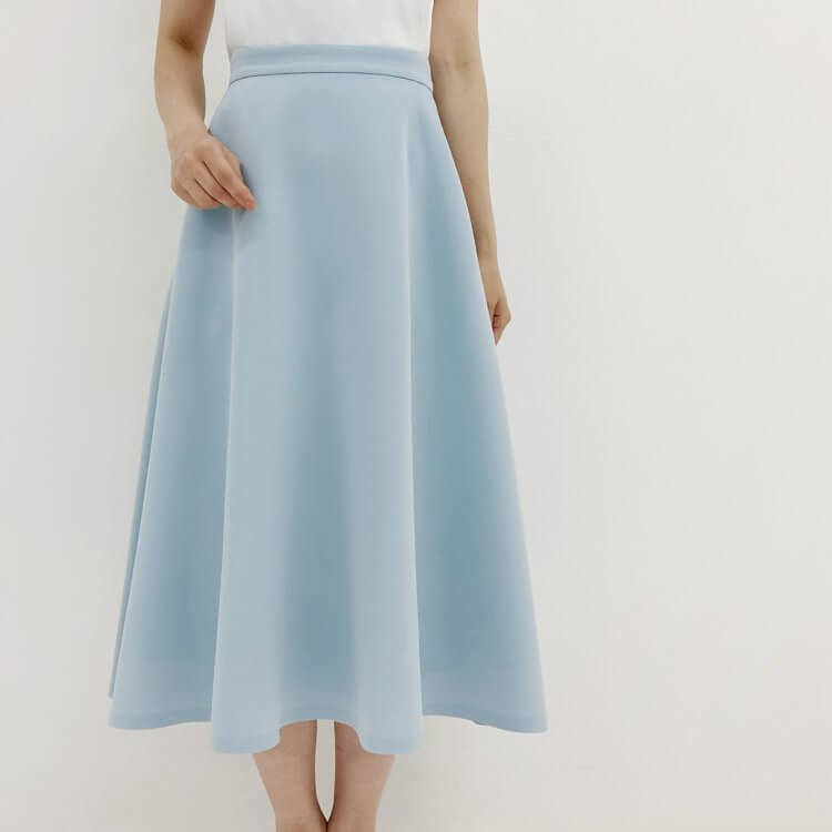 【新品 50%OFF】Aveniretoile ダブルクロスフレアスカート 新品 50%OFF】Aveniretoile ダブルクロスフレアスカート 新作入荷情報