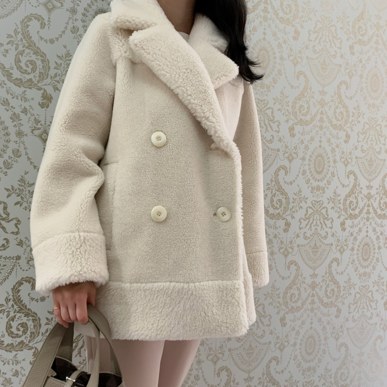 旬の“ボアコート”をフェミニンに着こなすには？♡@ジェイアール名古屋