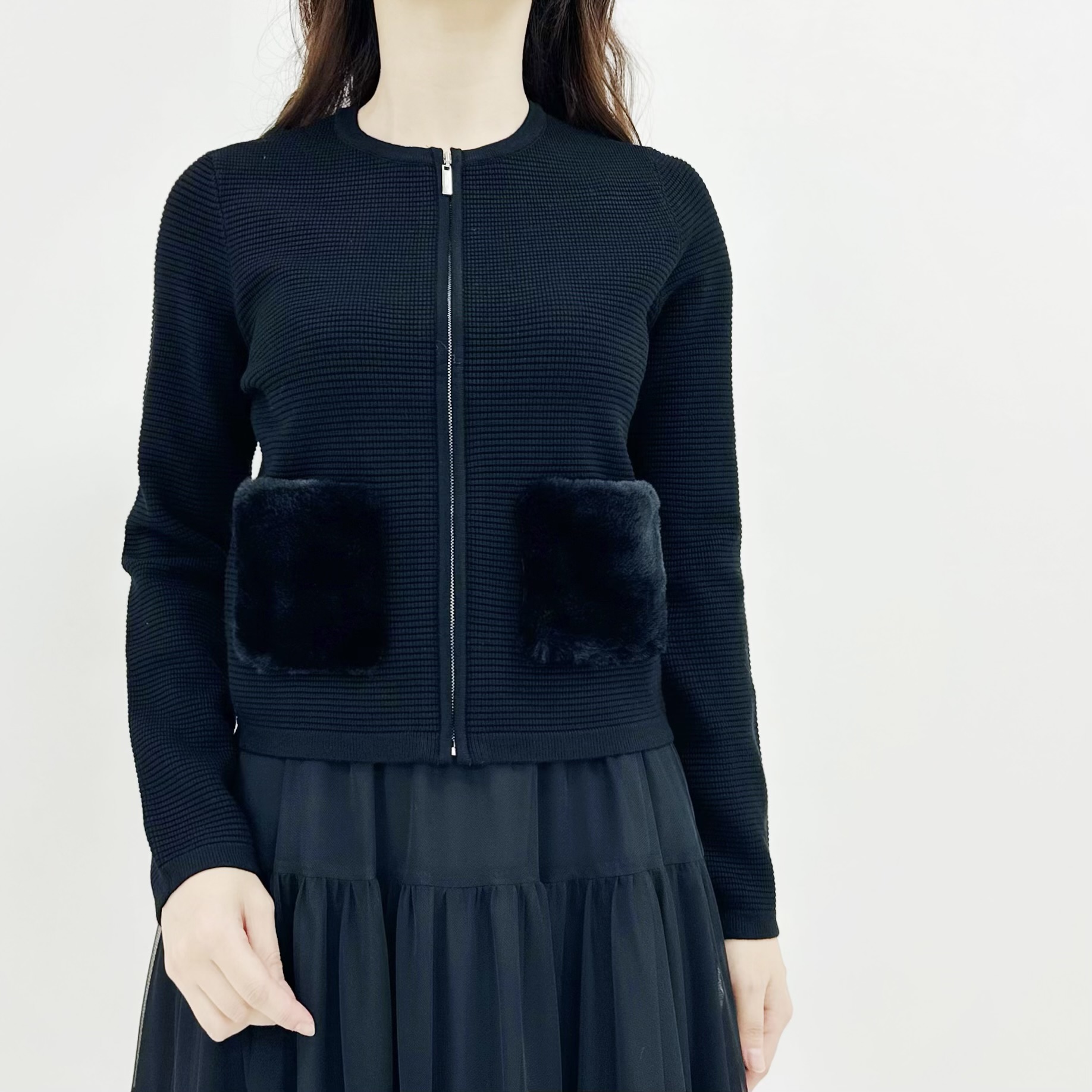 新作入荷情報〈ファーポケットジップアップニットカーディガン