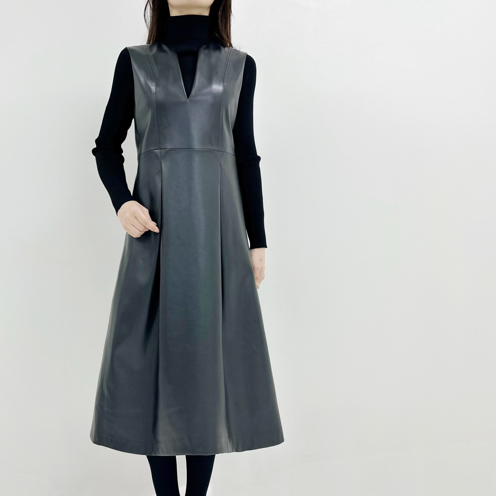 新作入荷情報〈フェイクラムスキンレザータックジャンパー