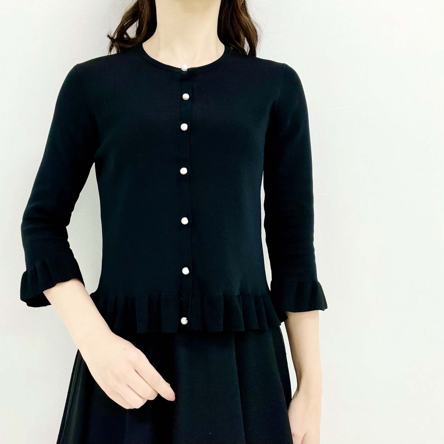 新作入荷情報〈パールボタンフリルニットカーディガン〉 | m-i-d