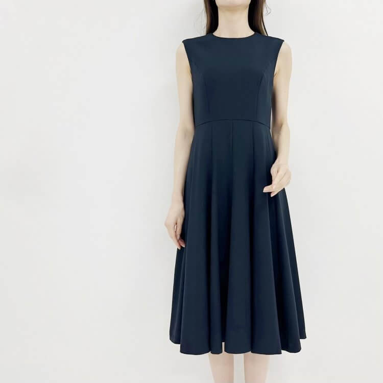 【新品タグ付き】アベニールエトワール　ワンピース　エムプルミエ 新作入荷情報〈 リネンライクフラップポケットワンピース