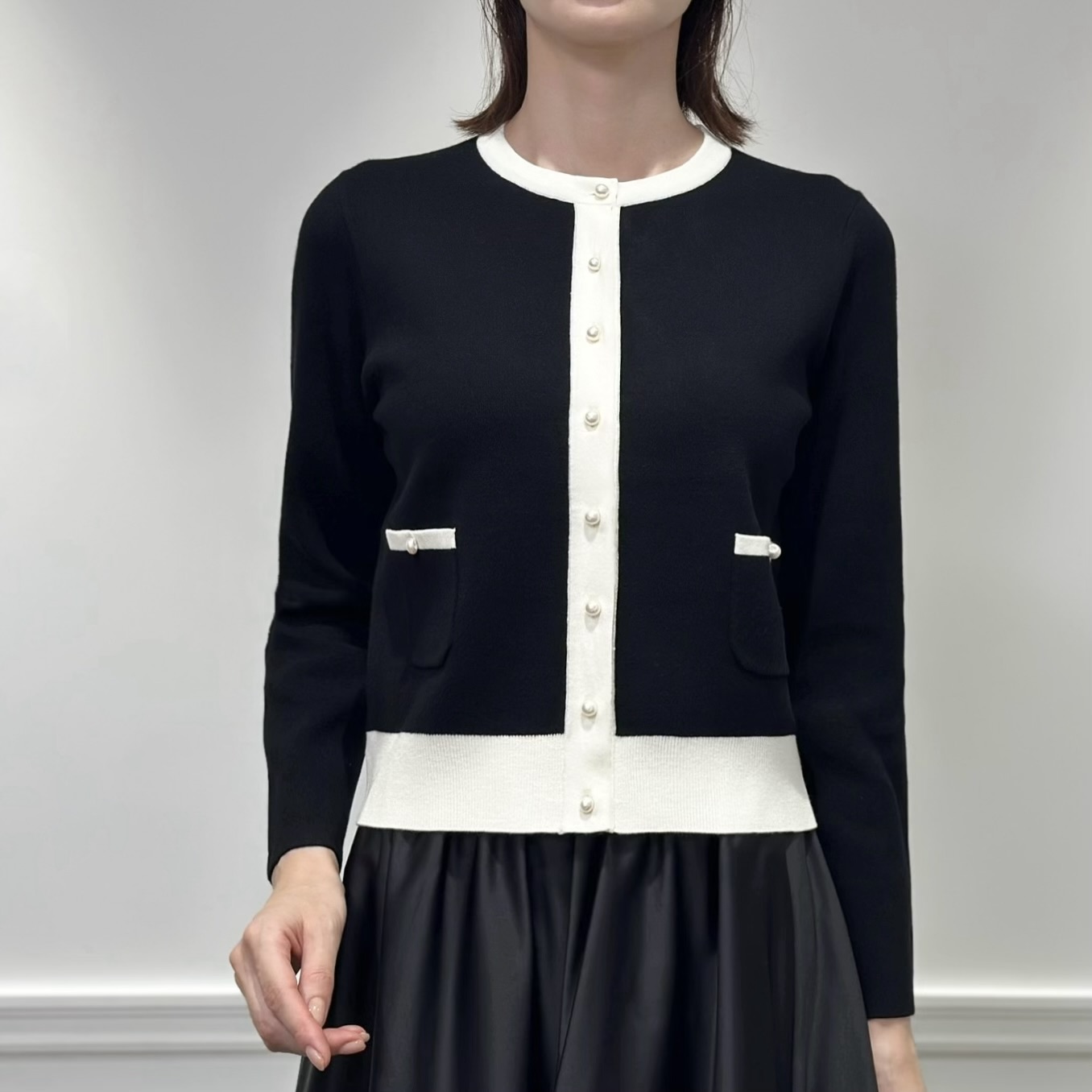 新作入荷情報〈バイカラーパールボタンニットカーディガン〉 | m-i-d