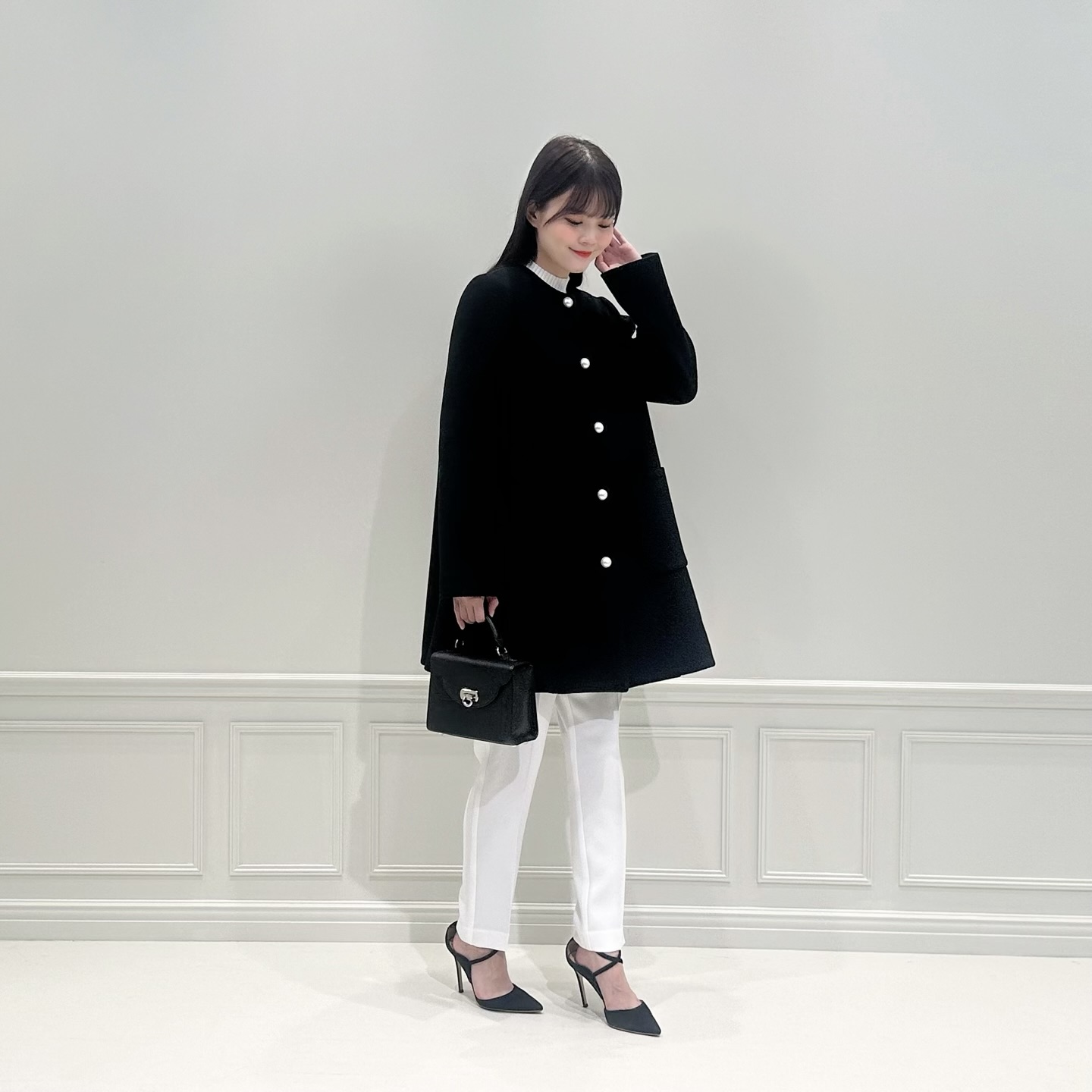 上質を纏う冬スタイル♡Super170's素材ミドルコートで極上の着こなしを