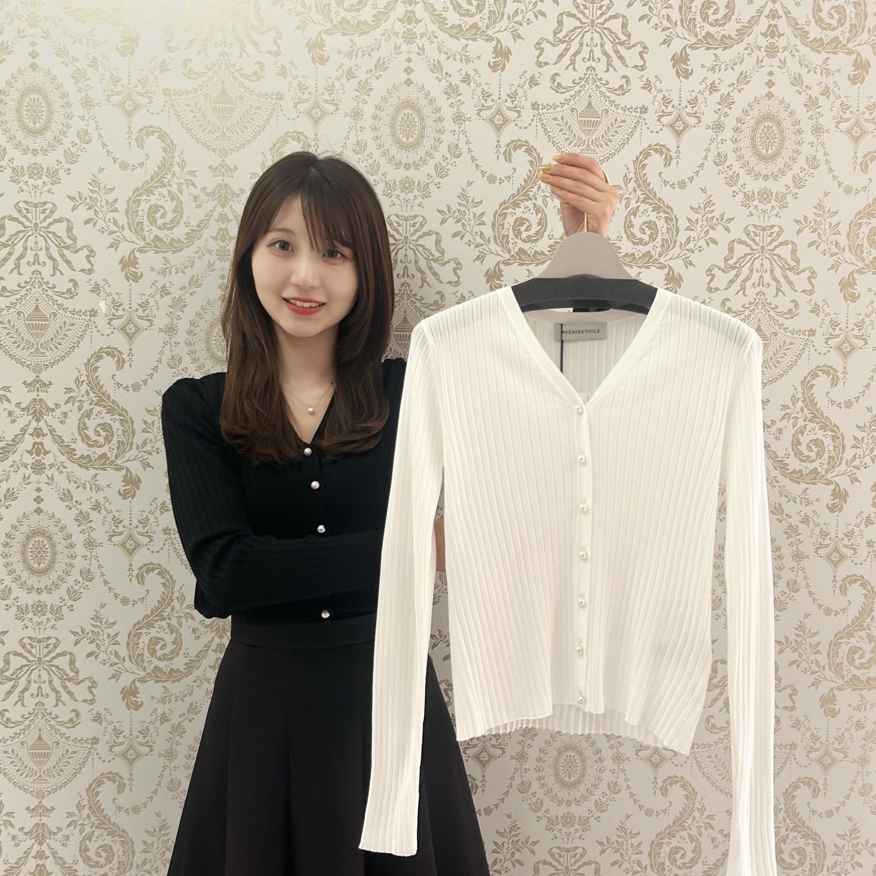 新品　アベニールエトワール　UVカットパールボタンリブニットカーディガン IMG_68842.jpeg