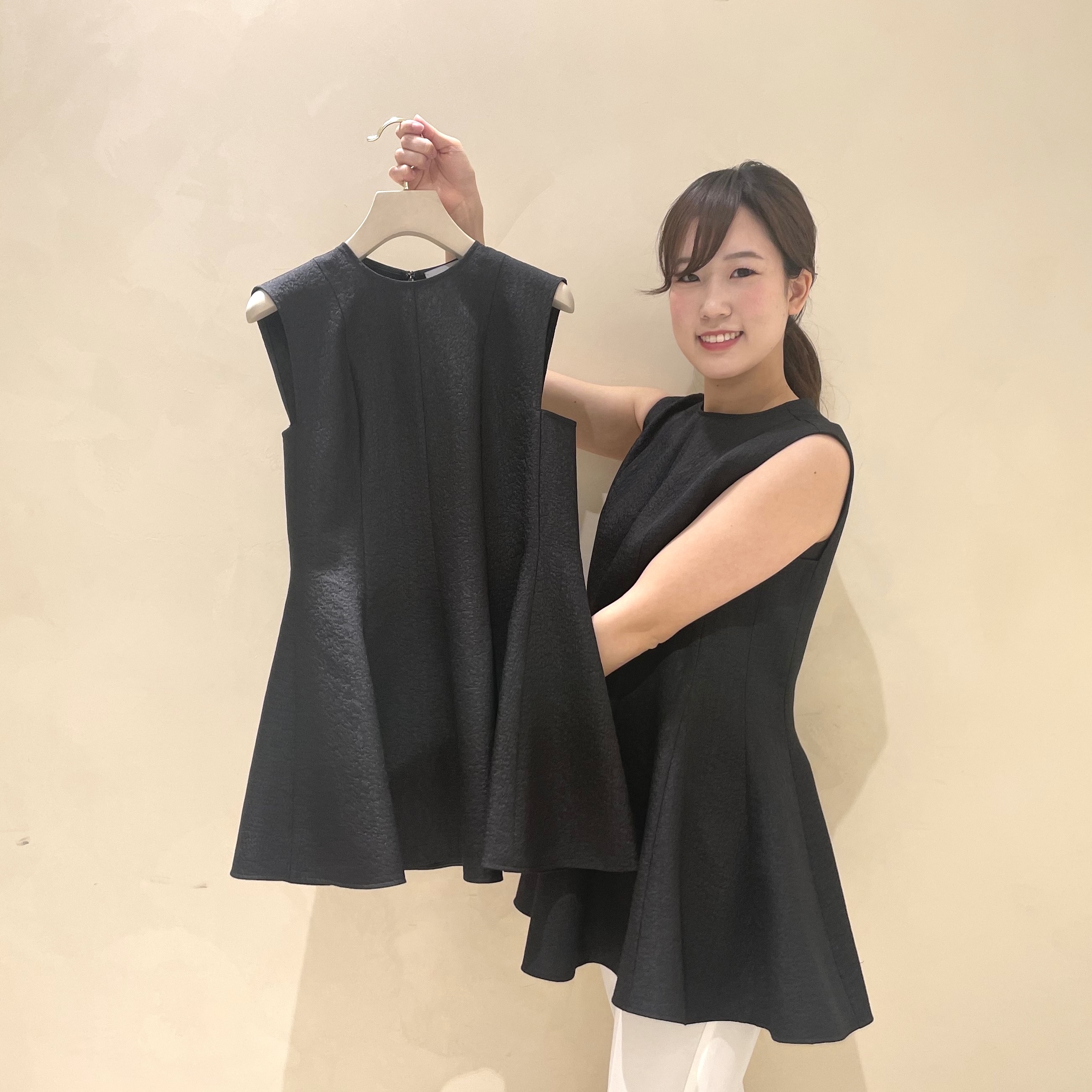 AVENIRETOILE ジャガードタックペプラムブラウス ブラック