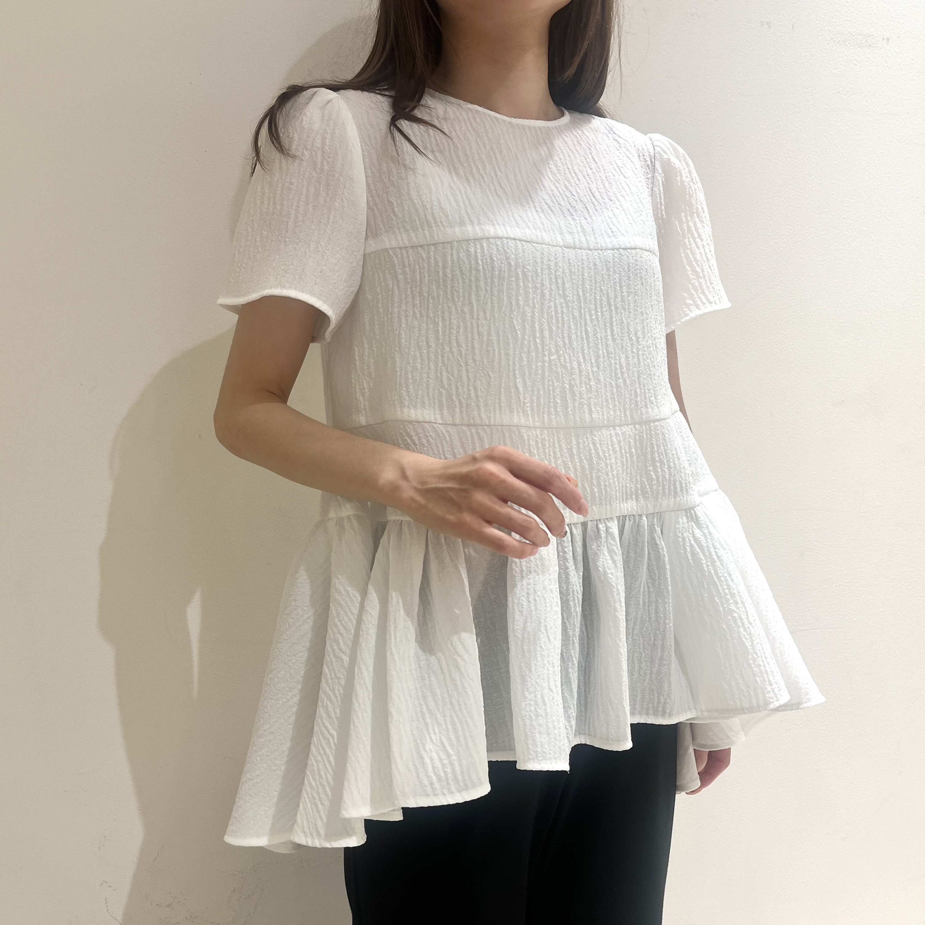 ☆新品☆29700円☆アベニール☆オーガンジージャガード半袖ペプラムブラウス ☆新品☆29700円☆アベニール☆オーガンジージャガード半袖ペプラム