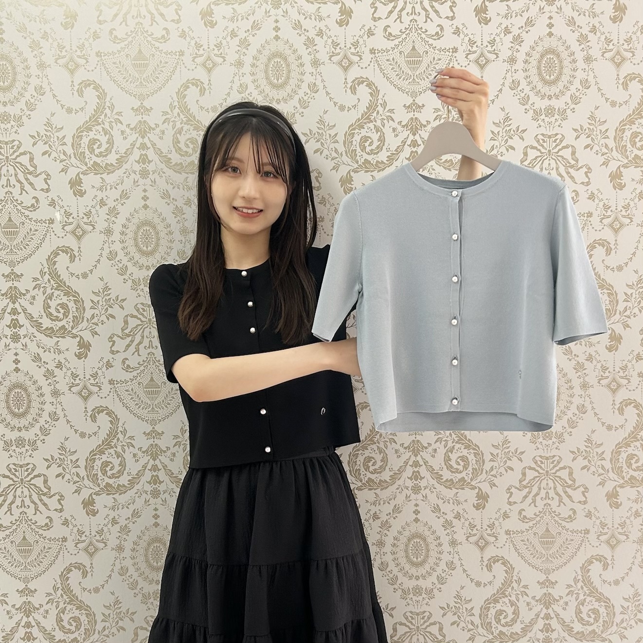 タグ付き未使用AVENIRETOILE COUTURE 半袖ニット パールボタン 今週末の要CHECKアイテム！ / パールボタン半袖ニット
