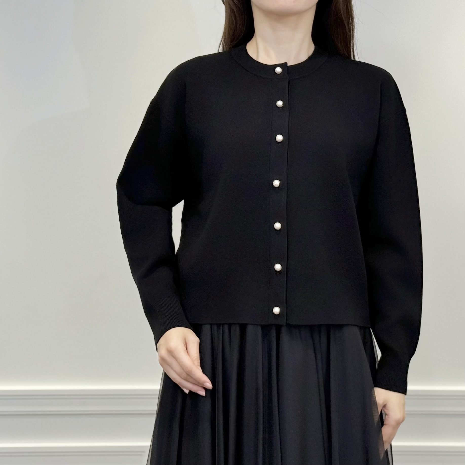 新作入荷情報〈パールボタンベーシックニットカーディガン