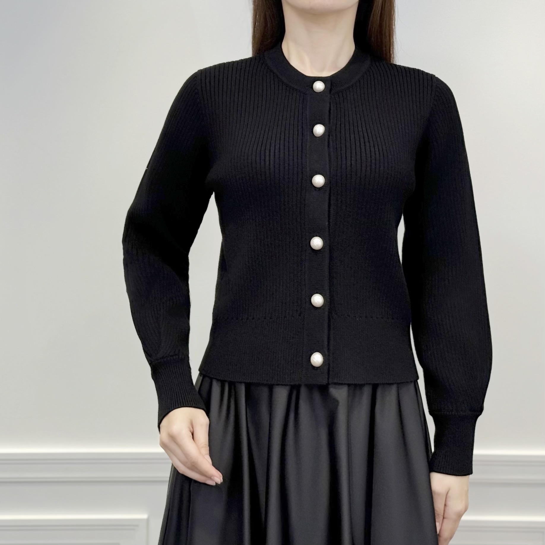 新作入荷情報〈パールボタンリブニットカーディガン〉 | m-i-d