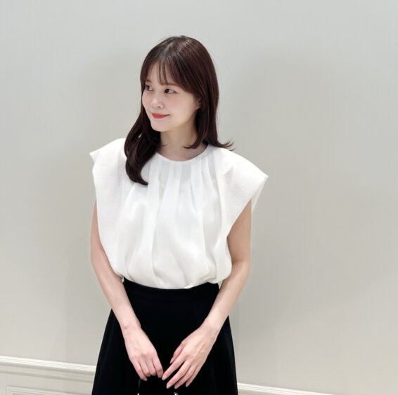 衣装協力：＜ムチャブリ！わたしが社長になるなんて＞高畑充希さん