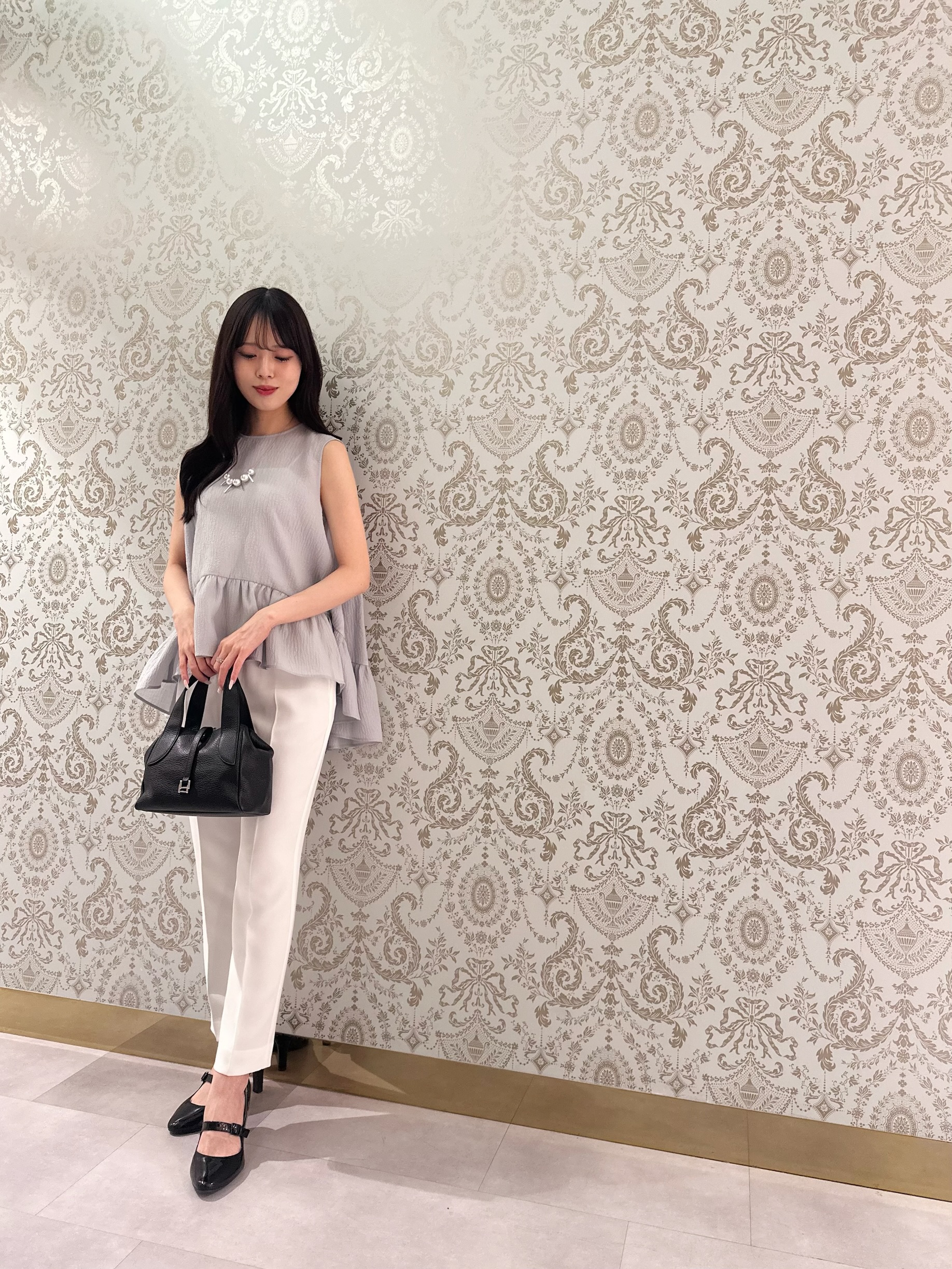 SUMMER SALE / 手洗いOK！軽やかさと華やかさを両立する大人のペプラム