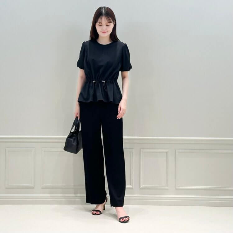 AVENIRETOILE　ブラウス　ギャザー切替パフスリーブ　黒　半袖　夏 新作入荷情報〈ギャザー切替パフスリーブカットソー〉 | m-i-d