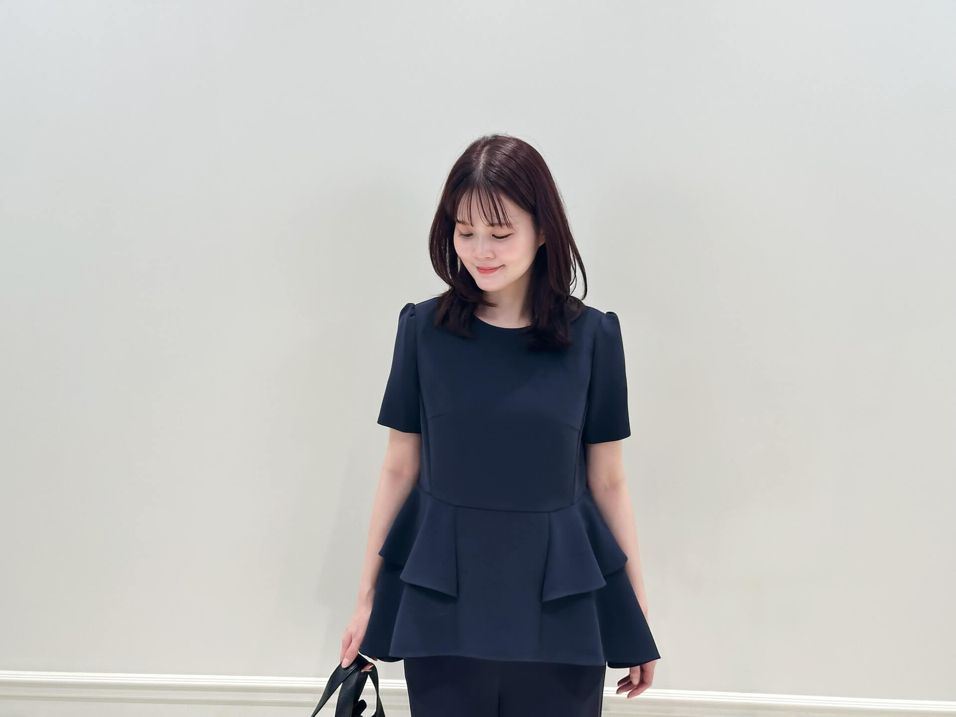 【美品】AVENIRETOILE ネイビー 半袖 トップス　36 知的に映える夏のネイビー♪夏から秋まで着回せる万能SALEアイテム