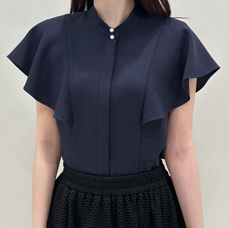 さらにプライスダウン】大人の華やぎを叶えるティアードブラウスが50