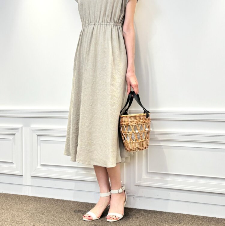 新色入荷情報〈タックパフスリーブフレアカットソー〉 | m-i-d
