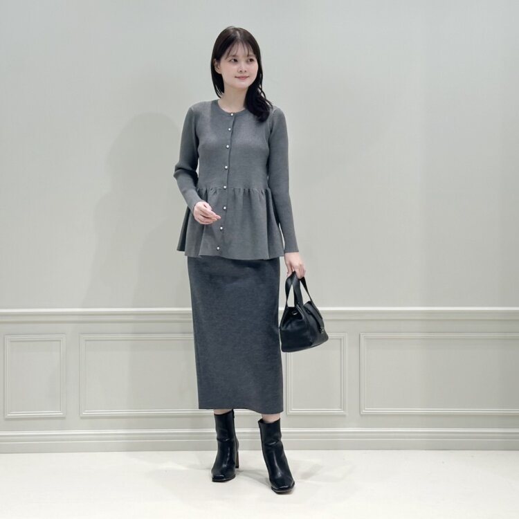 新作入荷情報〈ピンタックティアードノースリーブブラウス〉 | m-i-d