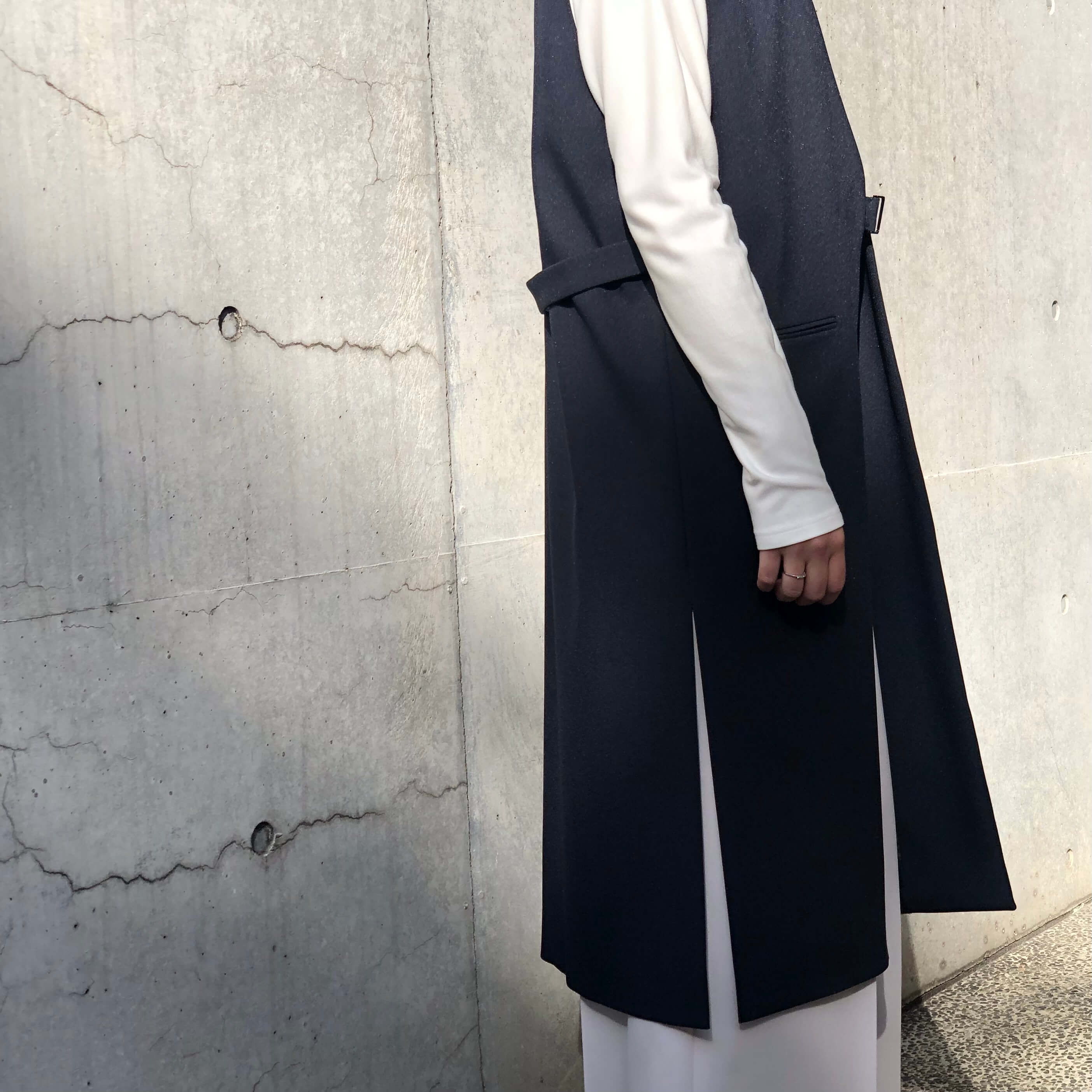 特別価格 大人の品格 “ネイビージレ”でトレンドコーデ | m-i-d | BLENHEIM ベスト/ジレ