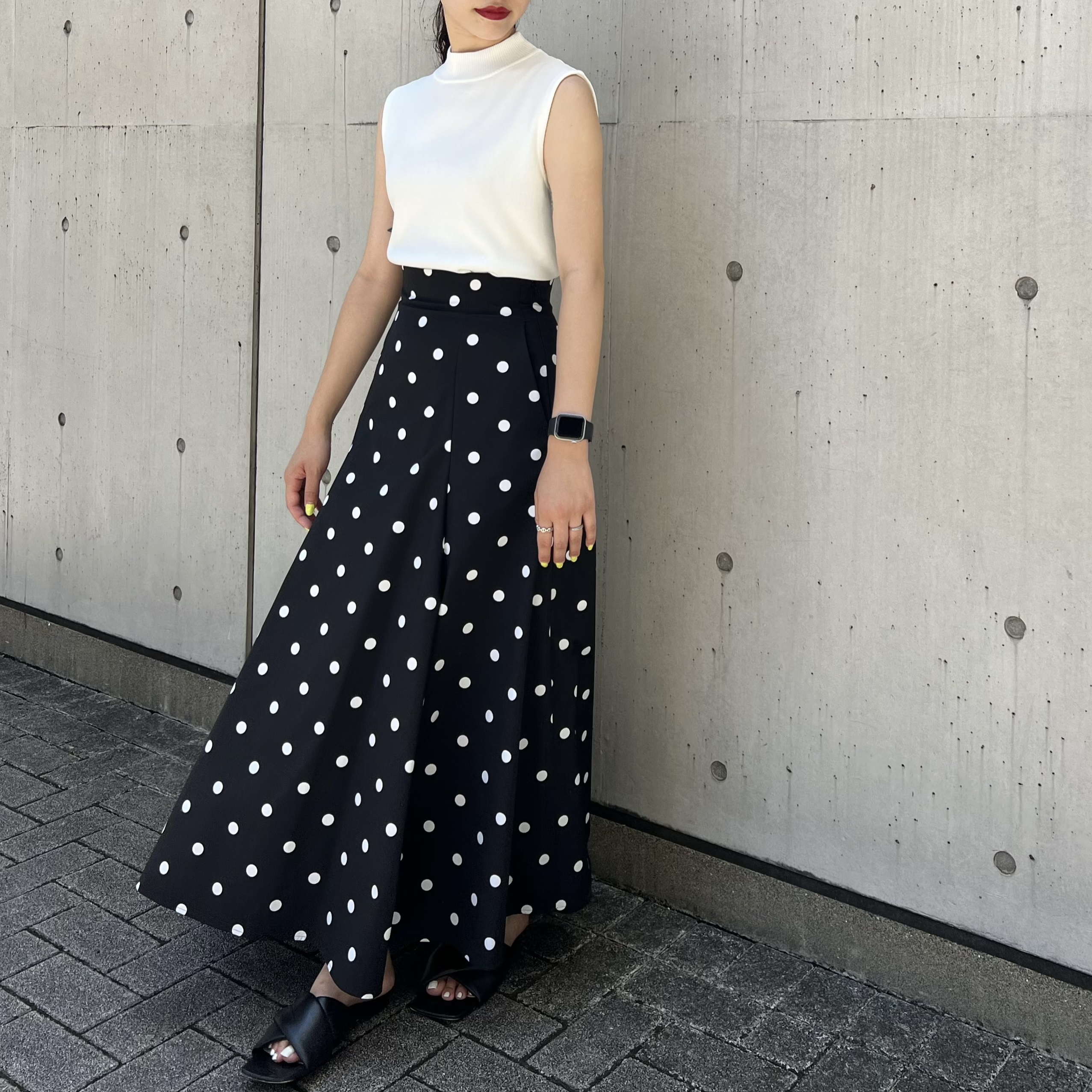 再入荷決定】ストレッチタフタドットロングスカート | m-i-d