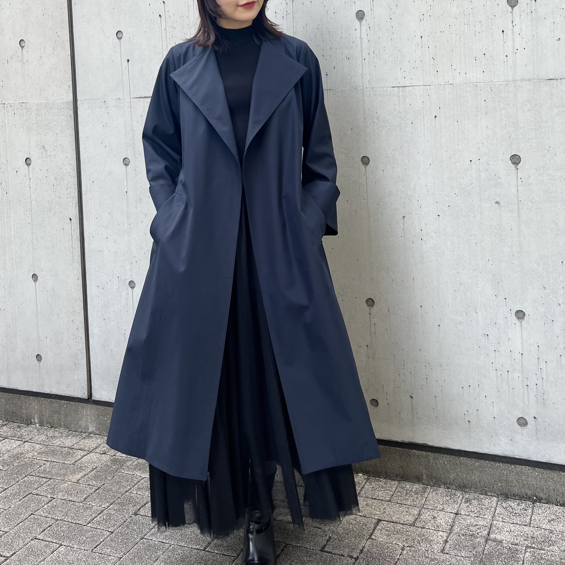 BHスタッフコーデ / ネイビーのトレンチコートでつくる、春の