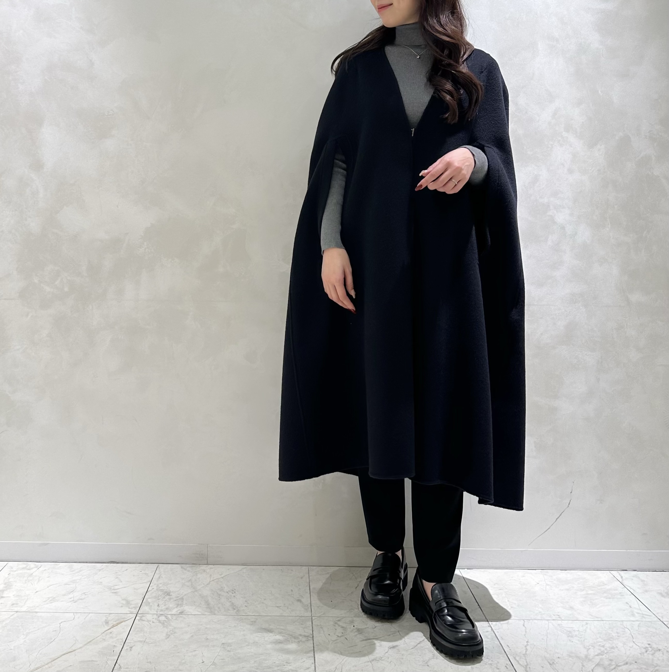 BHスタッフコーデ / 新年は圧倒的存在感“カシミヤリバーロングケープ
