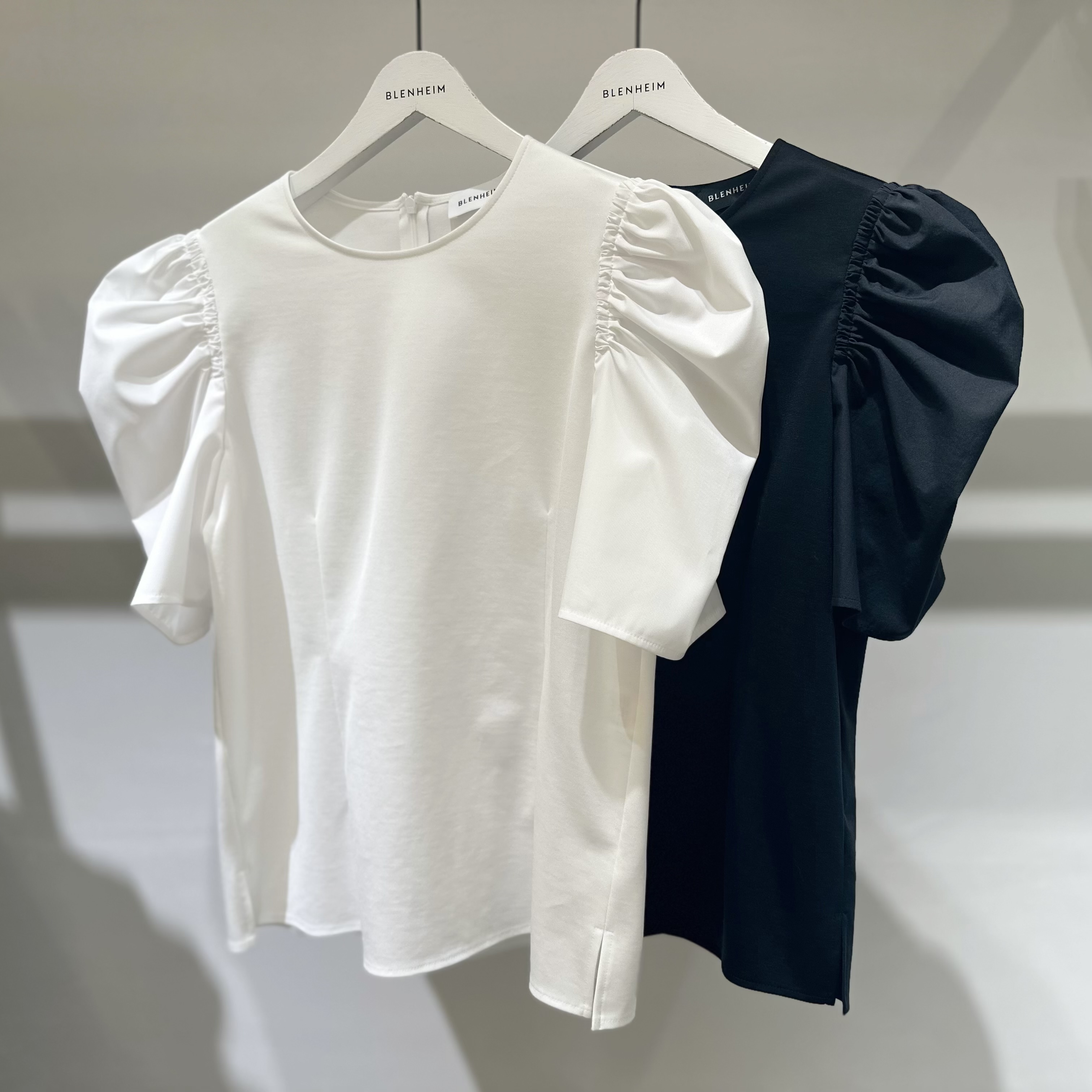 【新品】 24SS ミューベル ギャザースリーブカットソー 白 フリル 刺繍 Ｍ 新品】 24SS ミューベル ギャザースリーブカットソー 白 フリル