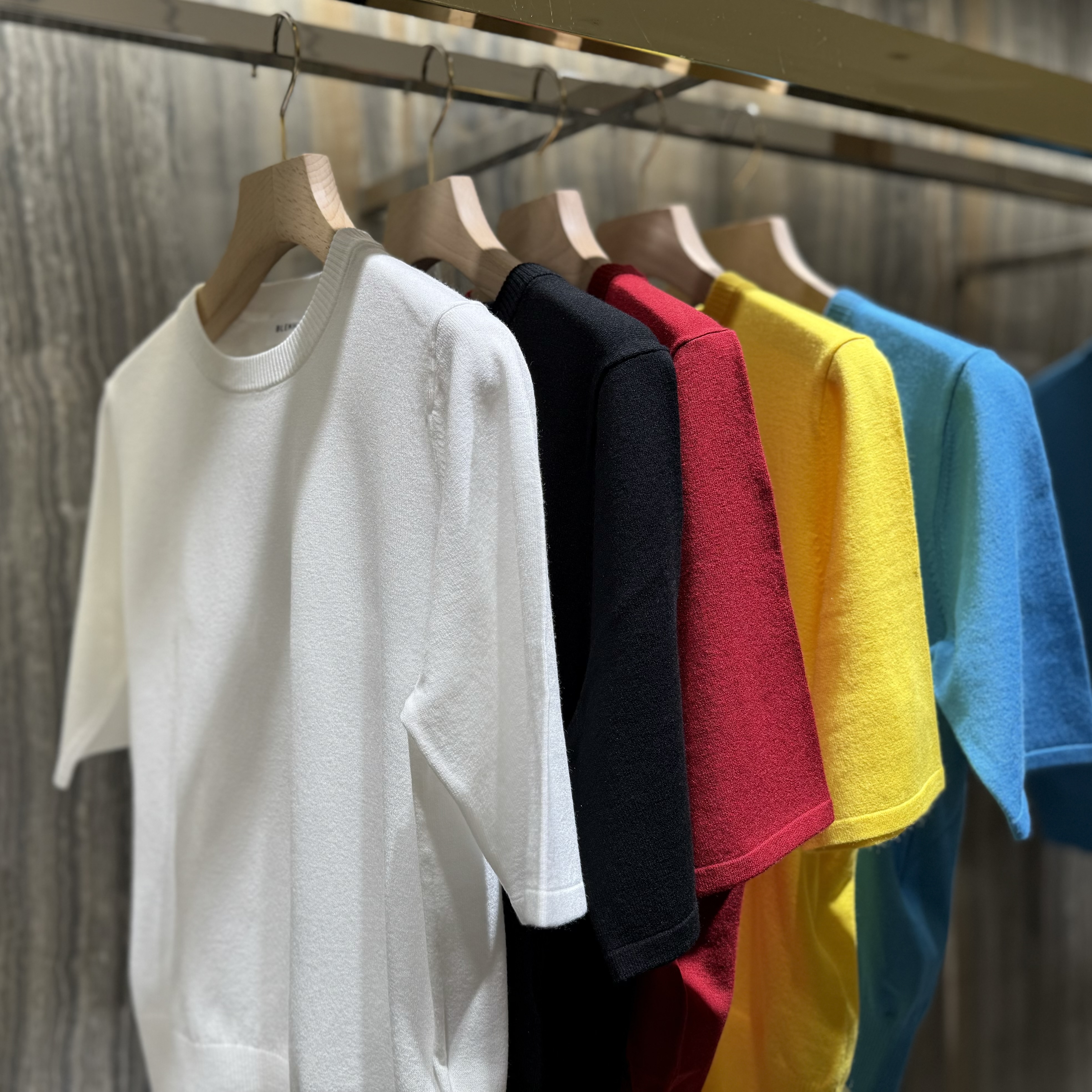 定番の中古商品 Coming up soon 】カラバリ豊富な“半袖ニット”が入荷します トップス