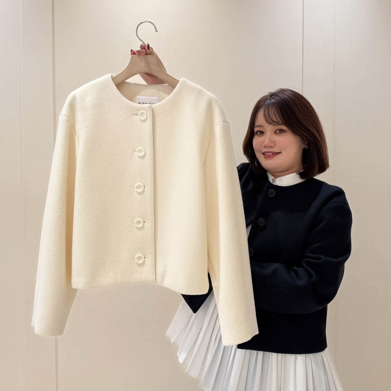 BLENHEIM ブレンヘイム　ダブルビーバーショートコート BLENHEIM ブレンヘイム ダブルビーバーショートコート シックな雰囲気