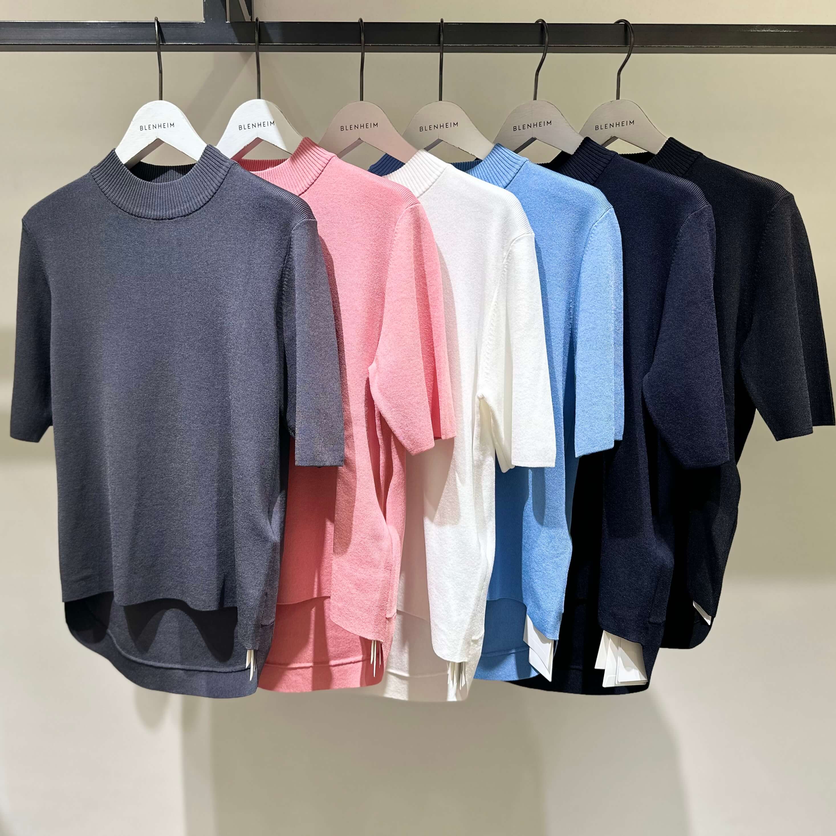 NEW COLOR入荷】ラウンドヘムハイネックニットプルオーバー