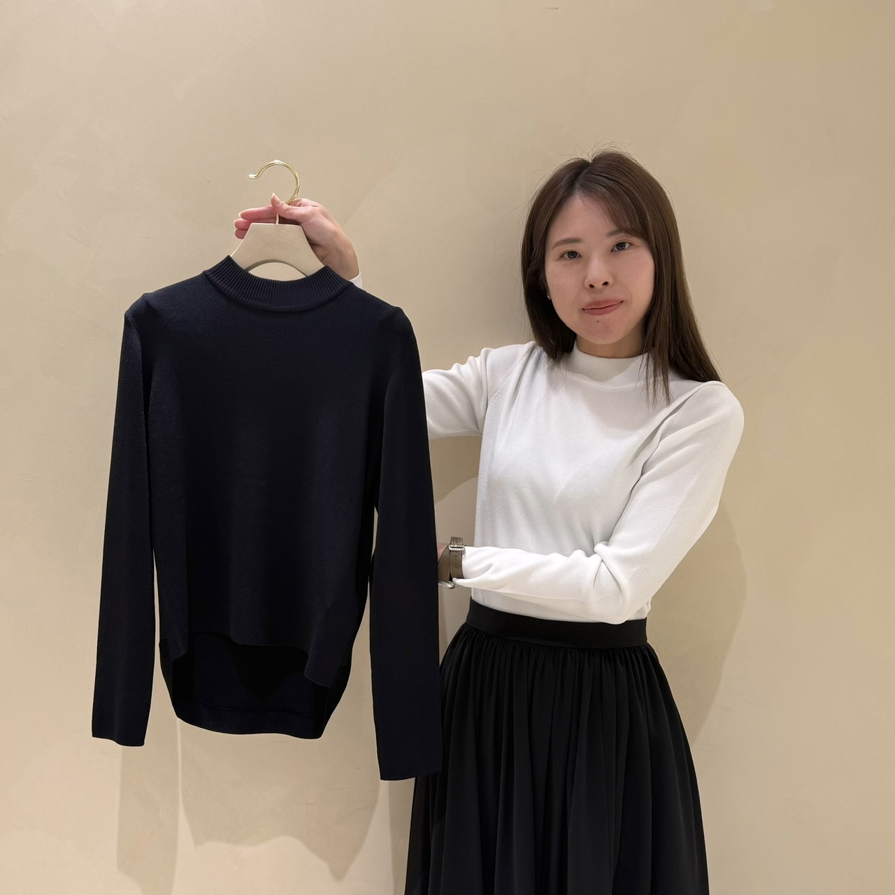 BLENHEIM バックラウンドヘムハイネック長袖ニット(ブラック)サイズ:M/購入時23100円/2023年10月梅田阪急購入 今週のおすすめアイテム＠阪急うめだ本店 | m-i-d | BLENHEIM