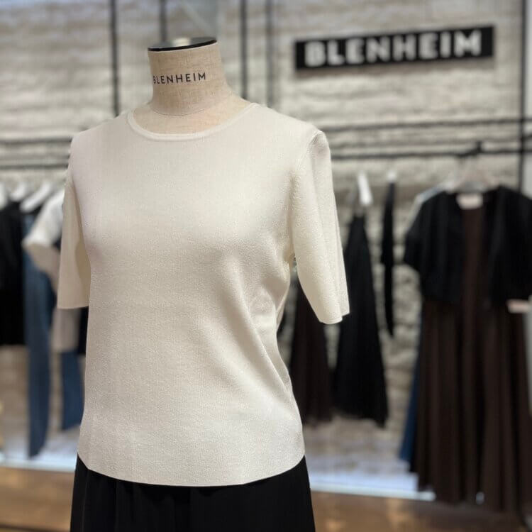 BLENHEIM フレア ブラウス ブレンヘイム 再入荷情報】フレアビッグカラーブラウス | m-i-d | BLENHEIM