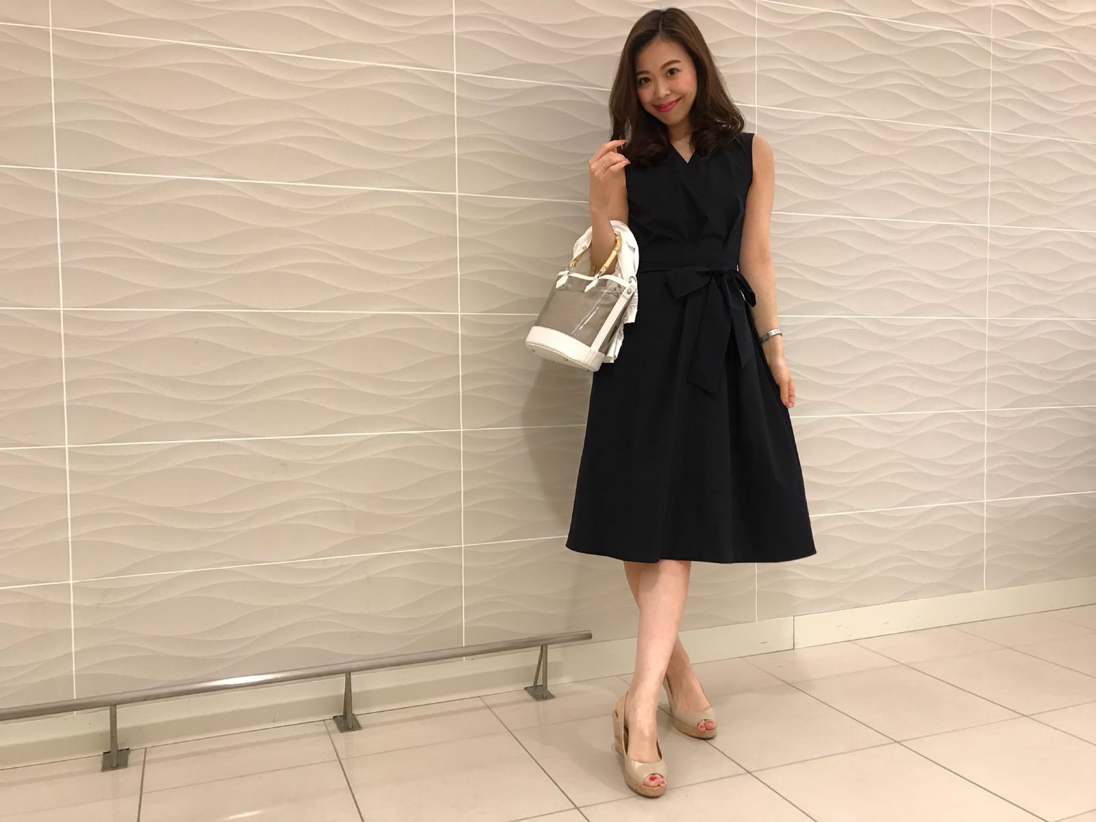 E2555EE2-734C-4B18-B960-