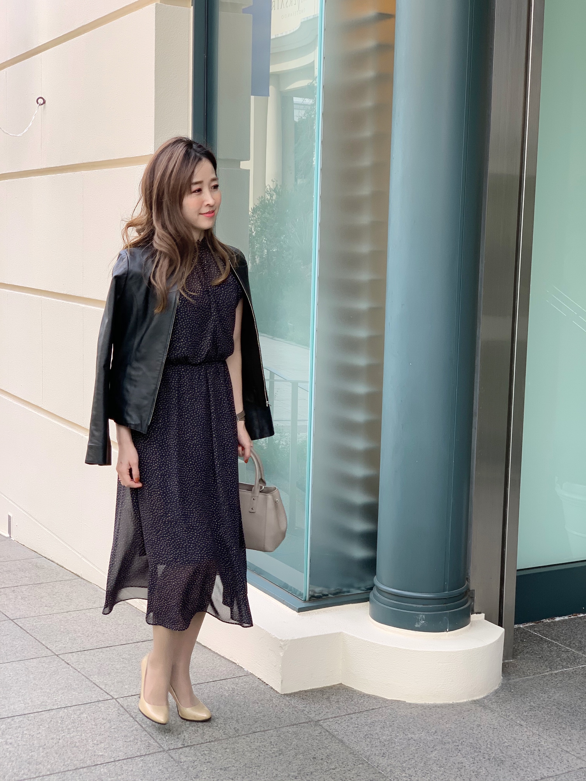 OUTLET SALE / シャーリングネックドットプリントワンピース