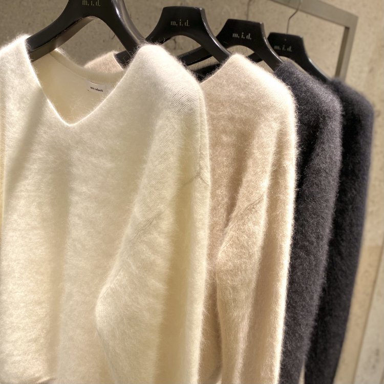 新作入荷情報〈ラクーンVネックニットプルオーバー〉 | m-i-d