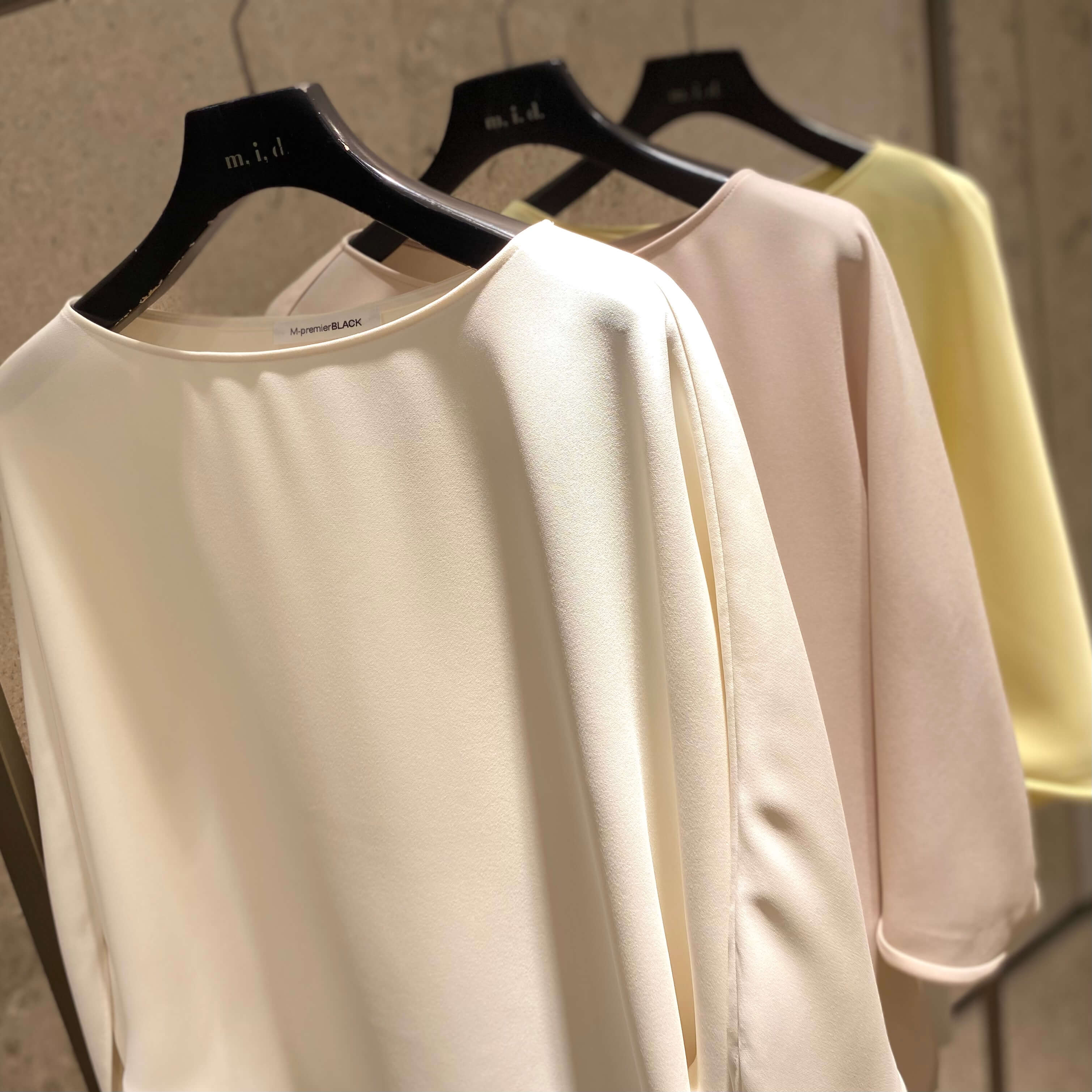新作入荷情報〈フリルスリーブカットソー〉 | m-i-d | M-PREMIER