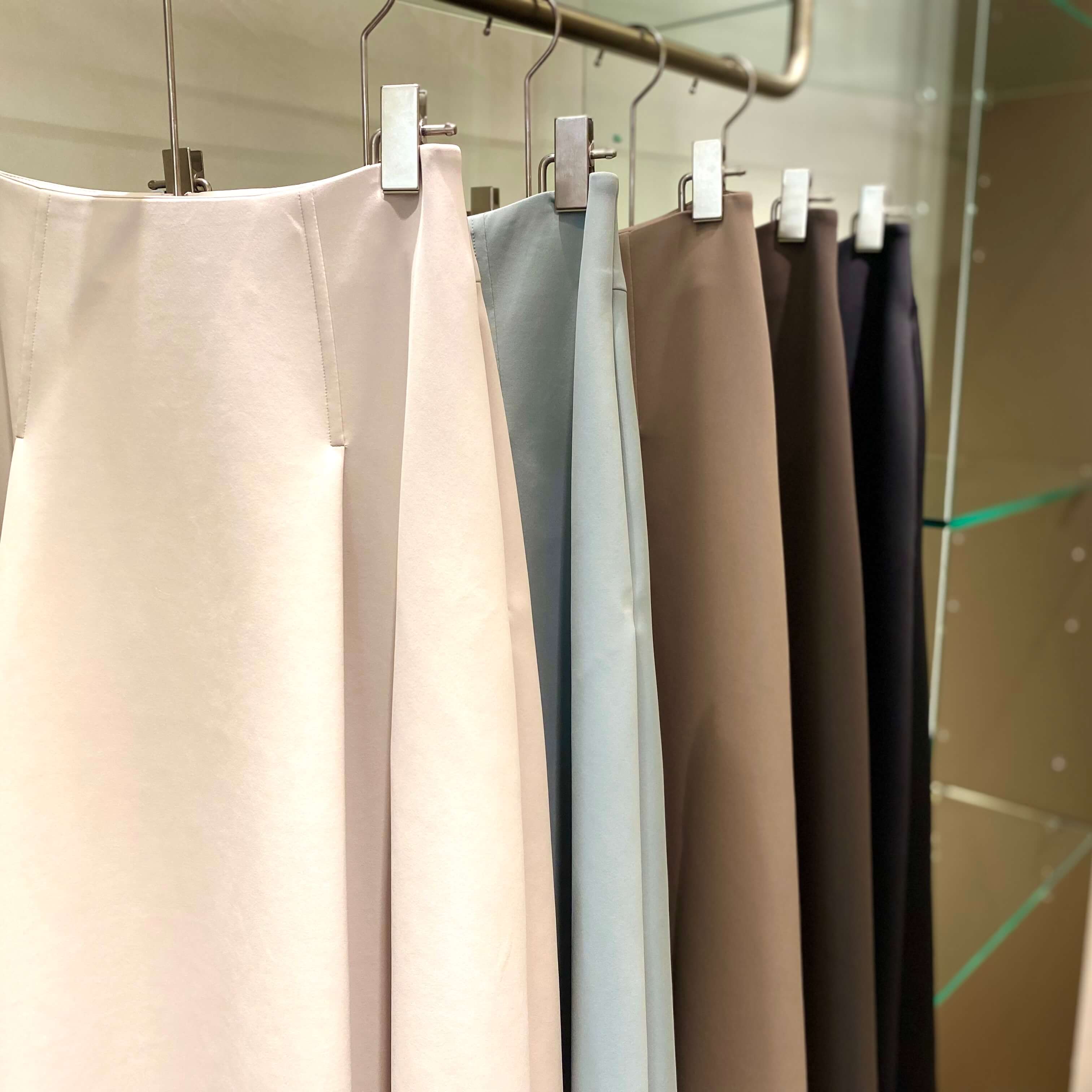 新作入荷情報〈ダンボールニットフロントタックスカート〉 | m-i-d | M