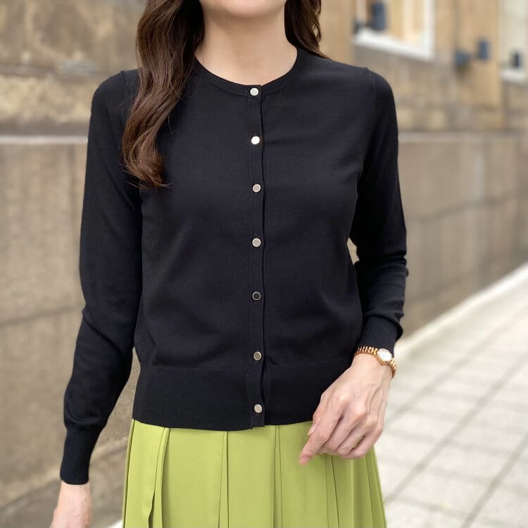 新作入荷情報〈メタルボタンベーシックカーディガン〉 | m-i-d | M