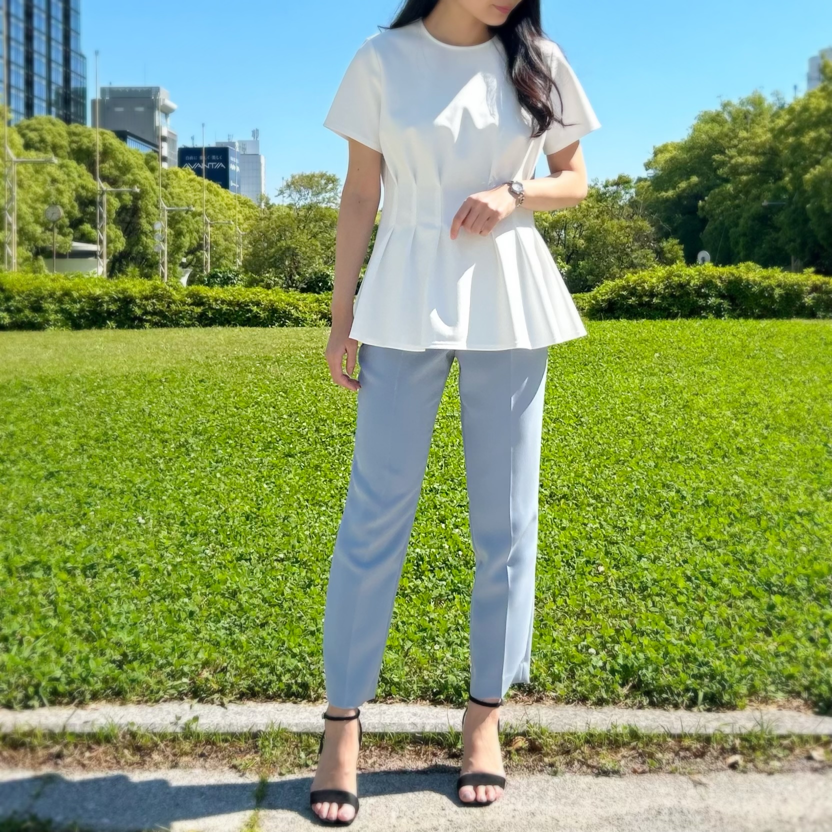 美品 M-premier BLACK ストレッチブロードVフリルシャツ 24SS 人気アイテムBEST5＠松坂屋名古屋店 | m-i-d | M-PREMIER(エム