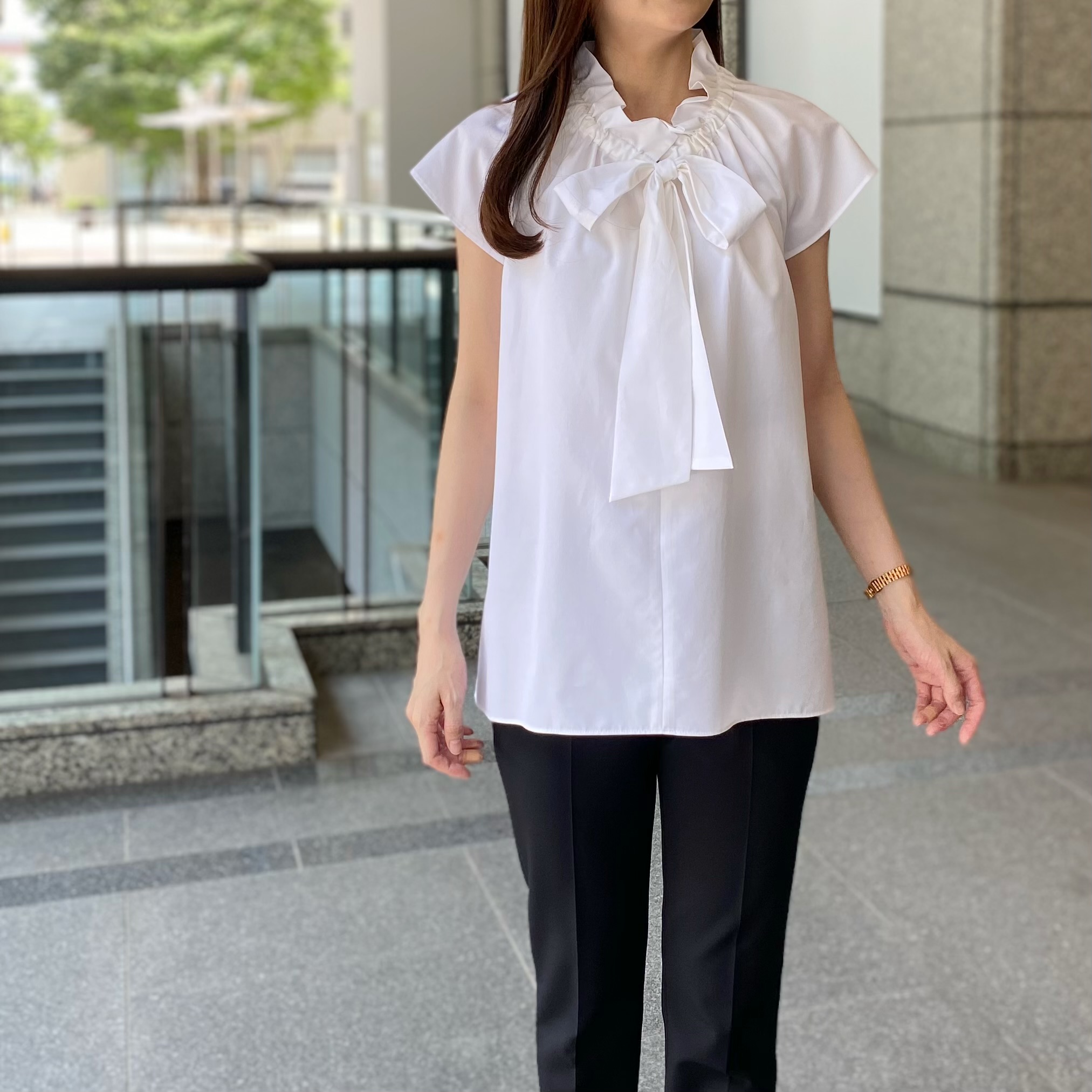 M-PREMIER ボウタイリボンフレンチスリーブブラウス M-PREMIER ボウタイリボンフレンチスリーブブラウス