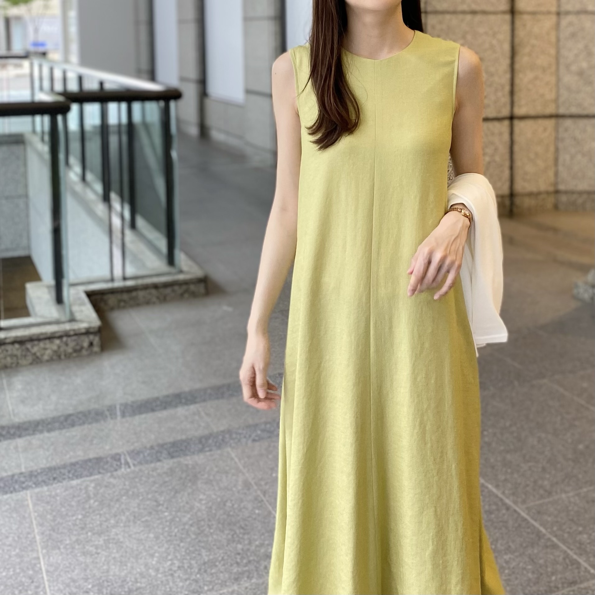 シーン別夏コーデ/涼しげなリネンライクワンピースで作る海