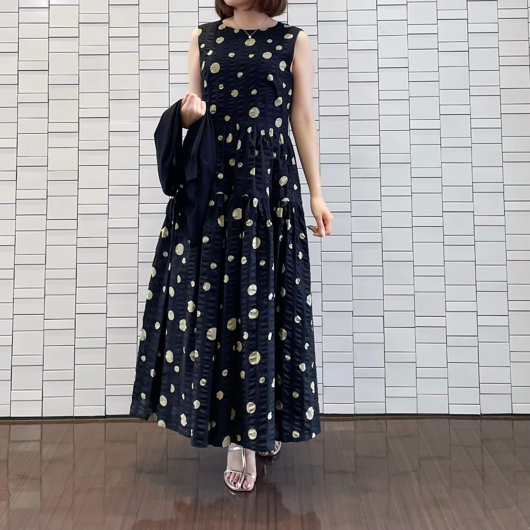 リゾートスタイルにもオススメ！大人女性のための〈ドットプリント