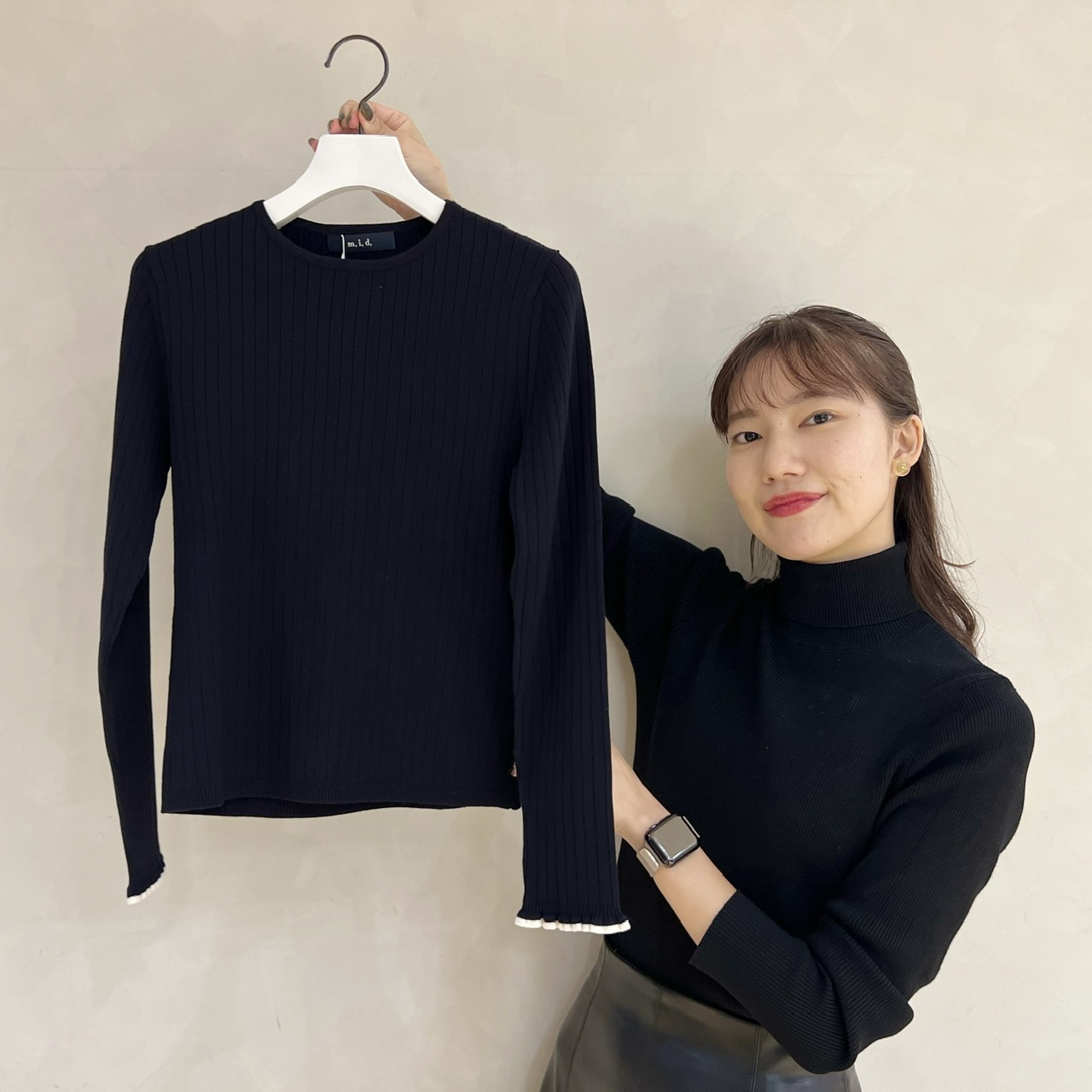 新品未使用　M premier BLACK ネイビー 半袖ニット 36サイズ IMG_5773-1.jpeg