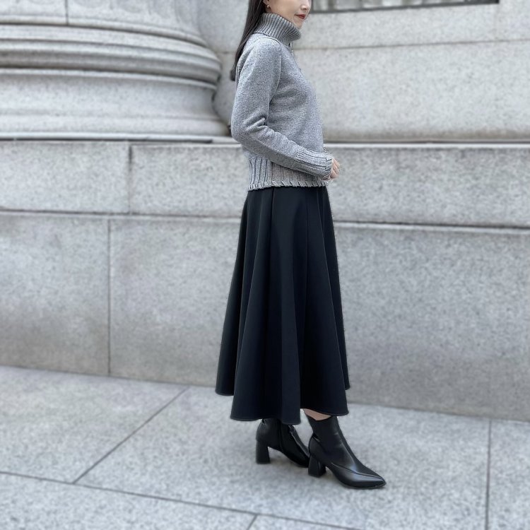 【美品】ネックビジュータートルネックニット　エムプルミエ　ブレンヘイム　mid ベーシックタートルネックリブニット | m-i-d | BLENHEIM(ブレンヘイム