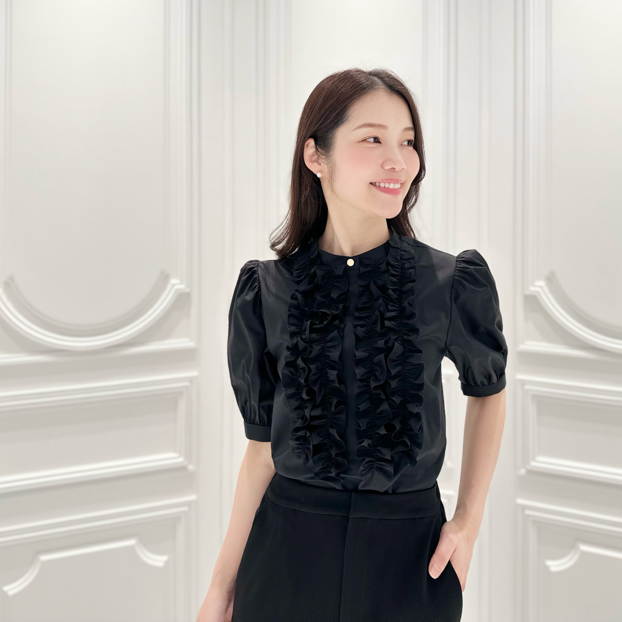 エムプルミエ　フレアデザイン ブラック 半袖チュニック　黒38 エムプルミエ フレアデザイン ブラック 半袖チュニック 黒38