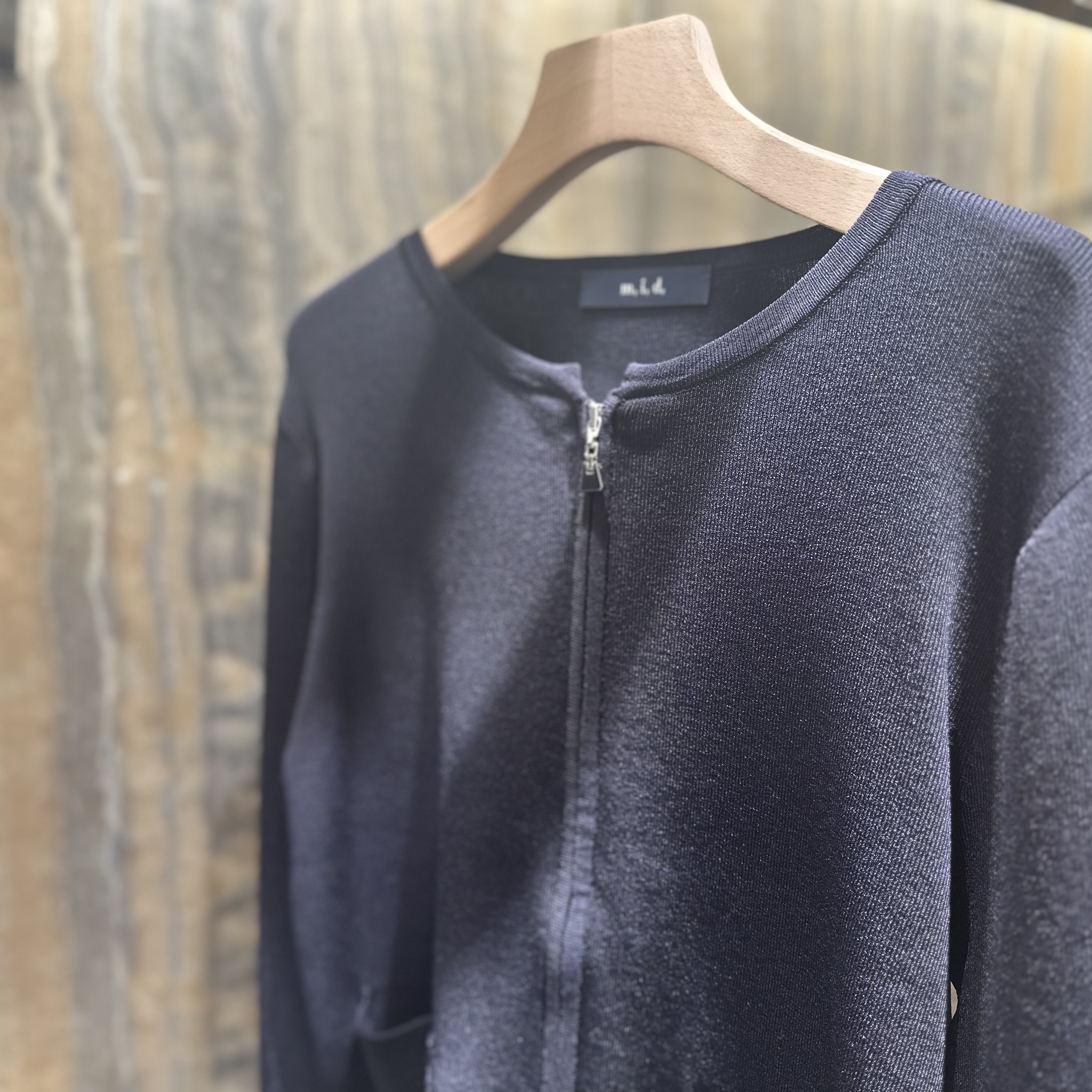 m,i,d, navy” / ジップアップニットカーディガンの限定カラー