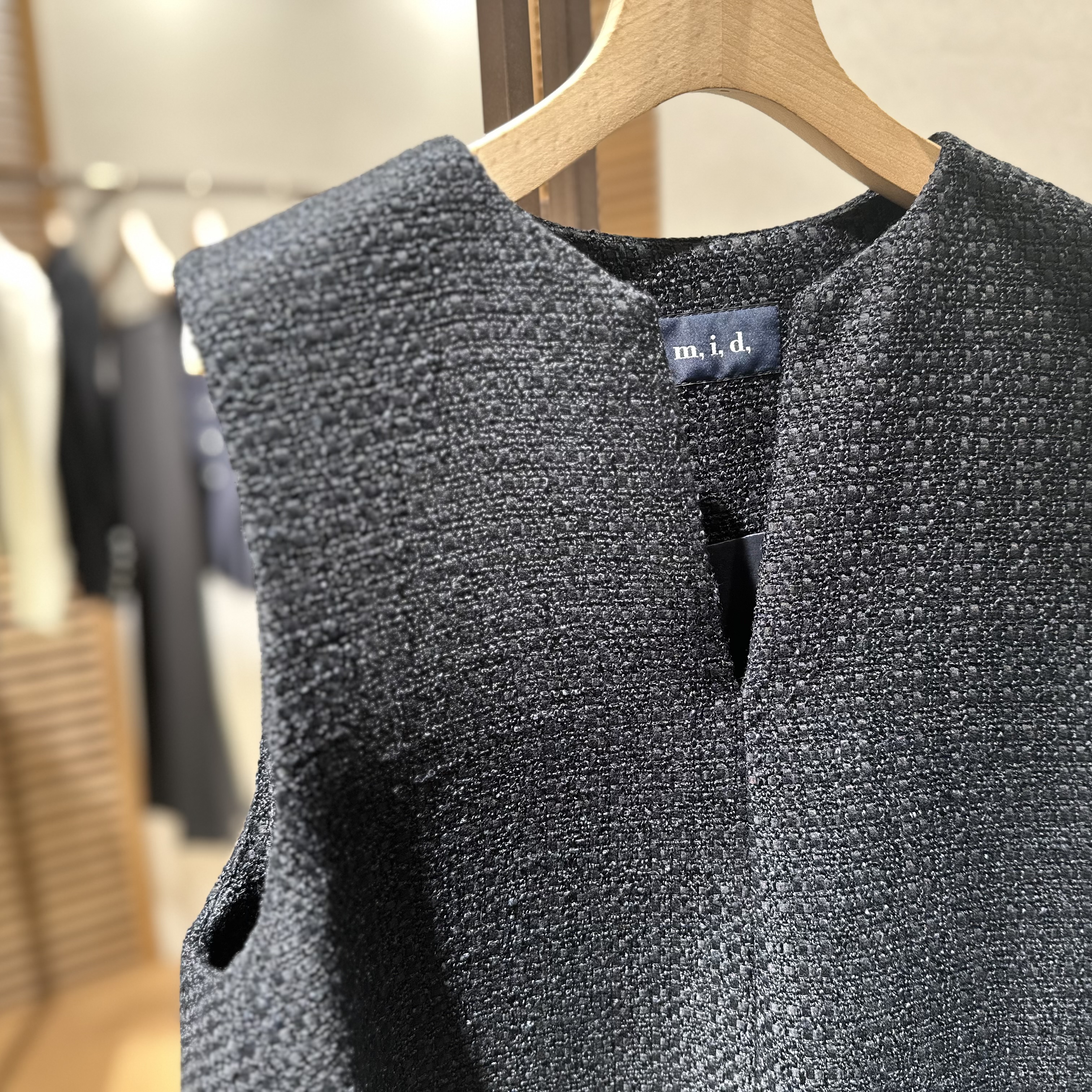 m,i,d, navy” / ツイードフレアベストの限定カラー“ネイビー”が入荷