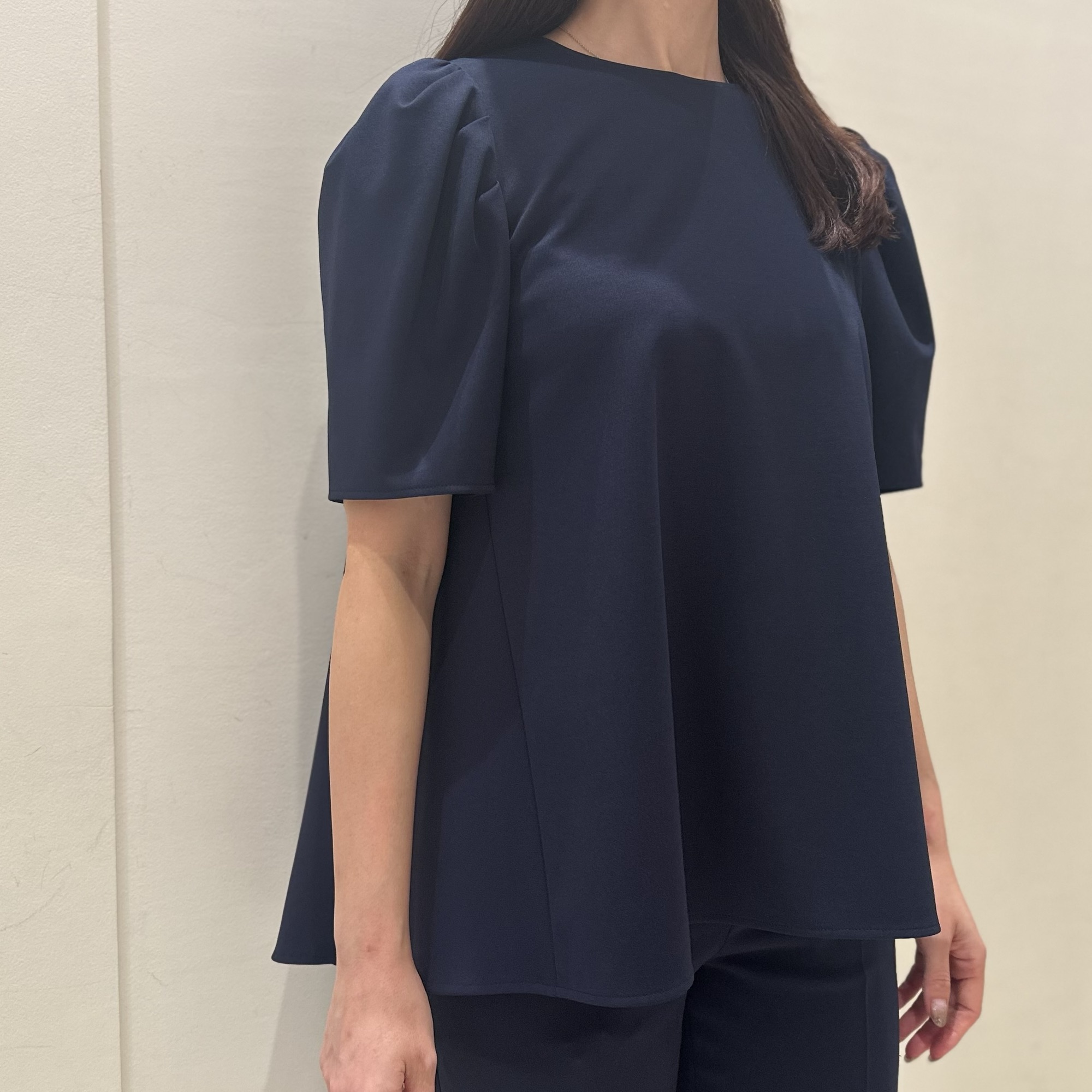 先週の人気アイテム＜異素材切替パフスリーブブラウス＞の